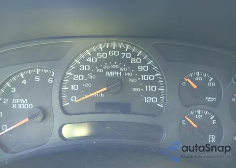 2004 Chevrolet Suburban 1500 Ls z USA, uszkodzony, nr VIN 3GNEC16Z94G287128